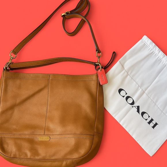 Coach Handbags - Vintage Coach Brown Pebbled Leather Hobo Bag